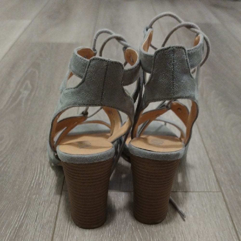XOXO Balta Gray Strappy Heels - Picture 16 of 17